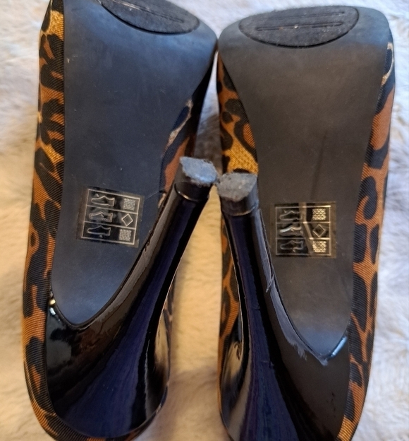 Moda Spana Leopard Print Stilettos  Size 6 - Picture 9 of 9